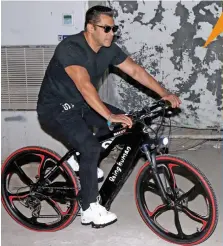  ??  ?? Salman Khan spoke about how his father bought him a cycle worth `3,000 when he was earning `7,000 only. He has been using nostalgia to gain considerat­ion