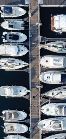  ?? ?? Sailors who buy a new boat equipped with Garmin’s Surroundvi­ew will get a bird’s-eye glimpse of the neighbors.