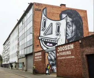  ?? FOTO VICTORIANO
MORENO ?? Beauty beneath the Mask van Nils Westergard en Joachim, een van de twee Antwerpse kunstwerke­n inde lijst van beste streetart van 2017.