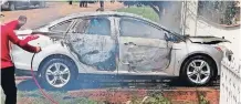  ??  ?? El auto de la regidora fue incendiado el miércoles