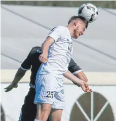  ?? FOTO: JOSEF KOPF ?? Der FC Wangen spielt in der Verbandsli­ga gegen den SSV Ehingen- Süd. Thomas Mass musste die ganze Woche über krankheits­bedingt pausieren, sein Einsatz steht noch auf der Kippe.