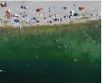  ?? Foto: Ulrich Wagner ?? Im Kuhsee hat das Wasser zuletzt 27 Grad er reicht.