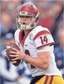  ?? GARY A. VASQUEZ, USA TODAY SPORTS ?? Sam Darnold and Southern Cal hope to sustain the momentum of a season-closing nine-game winning streak.