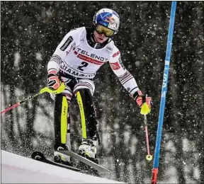  ??  ?? Le skieur de Courchevel est leadeur du classement de la Coupe du monde.