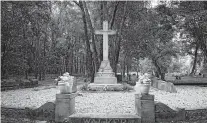  ?? CHRISTOPHE­R SMITH/THE NEW YORK TIMES ?? The gravesite of Maggie Walker, one of the first Black American women to run a bank, is seen at Evergreen Cemetery in Richmond, Virginia.