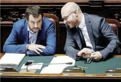  ?? Ansa ?? ViciniIl ministro per la Famiglia, Lorenzo Fontana, con Matteo Salvini