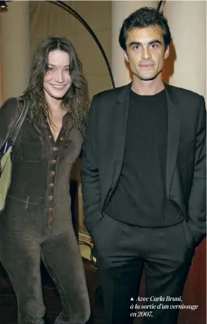  ??  ?? Avec Carla Bruni, à la sortie d’un vernissage en 2007.
