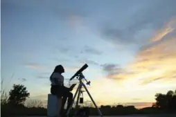  ?? CHRIS BUCK/THE NEW YORK TIMES ?? The upcoming total solar eclipse reminds us of when Einstein’s theory was tested.