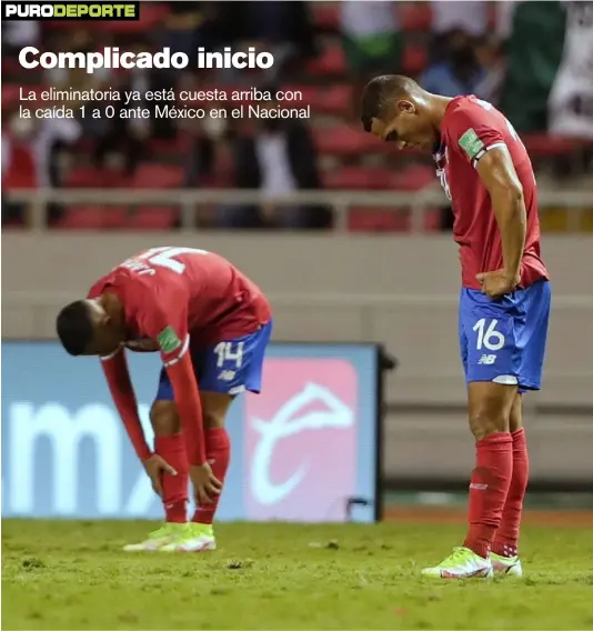  ?? JOHN DURÁN ?? El ingreso de Jimmy Marín (14) y Jurgens Montenegro (16) animó el ataque, aunque no lo suficiente para evitar la derrota en casa. Los selecciona­dos intentarán levantar la cabeza el miércoles ante Jamaica, en el Estadio Nacional.