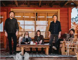  ?? FOTO: BRANTLEY GUTIERREZ ?? Patterson Hood, Brad Morgan, Matt Patton, Mike Cooley och Jay Gonzalez i Drive-By Truckers.