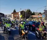  ??  ?? Placée en tête de cortège, une trentaine de motards a répondu à l’appel des Gilets jaunes.