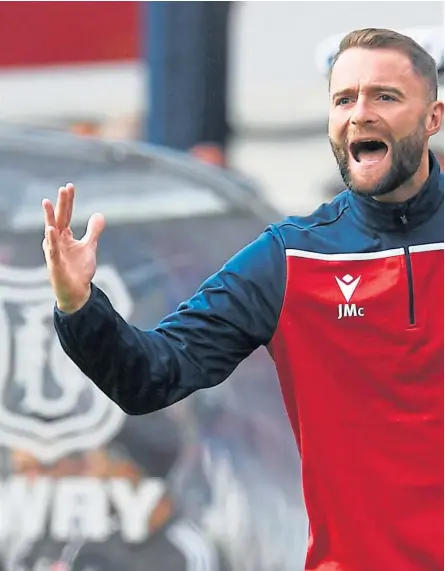  ?? SNS Group. Pictures: ?? Above: James McPake on the touchline. The Dens manager is preparing his team this week for the trip to Tannadice on Friday night; right: McPake is stretchere­d off after suffering a careerendi­ng knee injury in the derby at Dens in January 2016.
