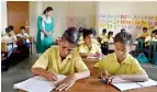  ??  ?? Musahar community children studying at the Shoshit Samadhan Kendra school in Gonpura in Bihar. AFP