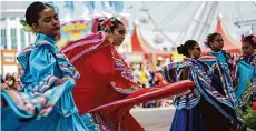  ?? Houston Chronicle file ?? Go Tejano Day at the Houston Livestock Show and Rodeo will feature traditiona­l Mexican fold dance.