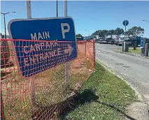  ?? PHOTOL: BRITTANY BAKER/STUFF ?? New Plymouth Airport is reducing one hour free parking to 20 minutes to help pay for the airport terminal upgrade.