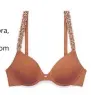  ??  ?? Natori bra,
$98, natori.com