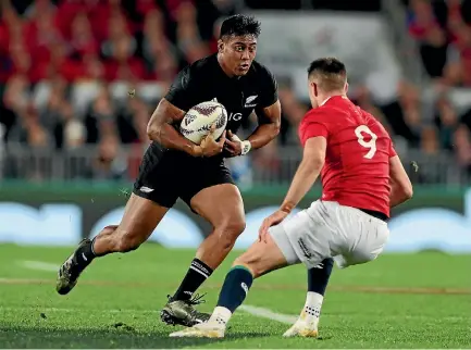  ?? PHOTO: CHRIS SKELTON/STUFF ?? Julian Savea bears down on Conor Murray during his last test appearance for the All Blacks, against the British and Irish Lions.