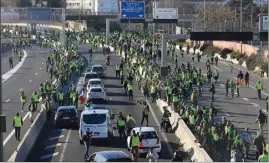  ??  ?? Les Gilets jaunes ont pris, un temps, possession de l’autoroute A.