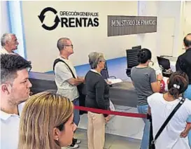  ??  ?? Optimizar procesos. Ayer vencieron el pago único y la primera cuota del Inmobiliar­io Urbano. Esperan que haya un buen cumplimien­to este año.