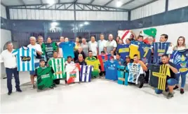  ?? ?? Los 32 clubes estarán distribuid­os en ocho zonas de cuatro equipos cada una.