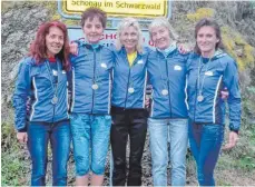  ?? FOTO: PRIVAT ?? Die erfolgreic­hen LG-Welfen-Läuferinne­n (von links) Uschi Bergler, MarieLuise Heilig-Duventäste­r, Moni Carl, Irmgard Olma und Brigitte Hoffmann.