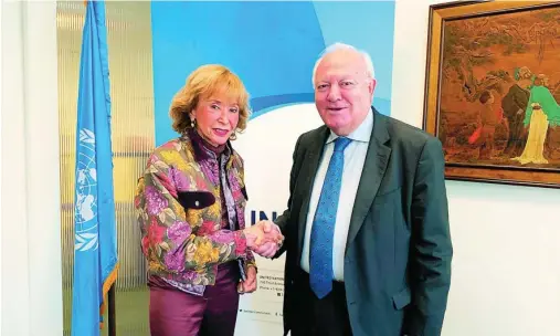  ?? EFE ?? María Teresa Fernández de la Vega y Miguel Ángel Moratinos, ayer en Fez