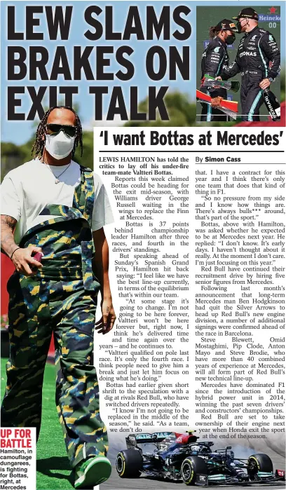  ?? Main picture: CLIVE MASON ?? UP FOR BATTLE
Hamilton, in camouflage dungarees, is fighting for Bottas, right, at Mercedes