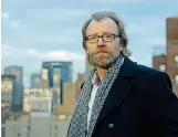  ??  ?? L’americano George Saunders, vincitore del Booker nel 2017