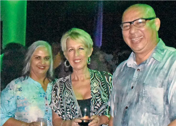  ?? ?? From left: Nadi businesswo­man, Nita Pillay, with Nadi’s Spa Academy Fiji director principal Debra Sadranu, and BSP Life general manager distributi­on and marketing, Curtis Mar, during a BSP cocktail in Nadi last week.