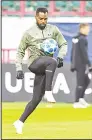  ?? (AFP) ?? Lokomotiv Moscow’s Nigerian defender Brian Idowu takes part in a training session at Moscow’s Lokomotiv Stadium on Oct 2 on the eve of the UEFA Champions League Group D football match between FC Lokomotiv Moscow and FCSchalke 04.