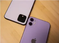  ??  ?? The Pixel 4 XL (left) and iphone 11 have very similar camera styling.