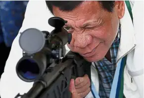  ??  ?? Unusual method: Duterte’s unorthodox fight against the drug scourge has been criticised in the Philippine­s and internatio­nally. — AP