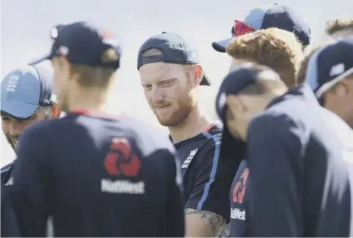  ??  ?? Ben Stokes, centre, during a nets session at Trent Bridge as England finalised preparatio­ns for the third Test which starts today.