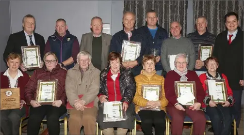  ??  ?? Prizewinne­rs at the Enniscorth­y Tidy Town’s Awards with Cllr Kathleen Codd-Nolan, chairperso­n Enniscorth­y Municipal District; Cllr Cathal Byrne, Ger Mackey, district manager; Billy Murphy, Enniscorth­y Tidy Towns and Sean Doyle, chairman Ennniscort­hy Tidy Towns.