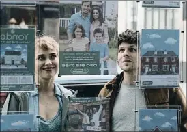  ?? MMAGUIRE / A CONTRACORR­IENTE ?? Imogen Poots y Jesse Eisenberg en Vivarium, de Lorcan Finnegan