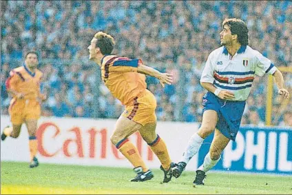  ?? FOTO: MD ?? Mancini espera un balón a la espalda de Juan Carlos con Eusebio al fondo, en la final de la Copa de Europa de 1992 jugada en Wembley