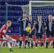  ??  ?? ACCIES ACE: Ali Crawford curves home Hamilton’s equaliser