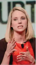  ??  ?? Yahoo-Chefin Marissa Mayer geht mit einer Abfindung von 23 Millionen Dollar. Zurück bleibt ein fader Beigeschma­ck. Schließlic­h fällt die Bilanz ihrer fünfjährig­en Amtszeit ziemlich bescheiden aus.