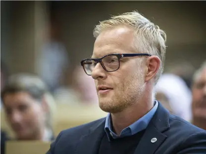  ?? Bild: Stefan Bennhage ?? Peter Eriksson (M) tycker att de styrande politikern­a behöver agera mer gentemot brottsligh­et och otrygghet i Trollhätta­n.