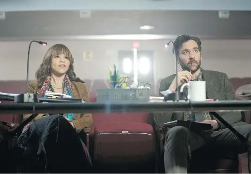  ?? —NBC ?? Rosie Perez, left, and Josh Radnor play rival teachers in Rise.