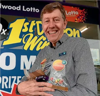  ?? SCOTT HAMMOND/STUFF ?? Redwood Lotto owner Peter Matthews has sold a winning $9 million Lotto ticket – one of 12 first division winners sold by the store.