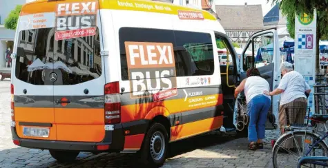  ?? Archivfoto: Bernhard Weizenegge­r ?? Am Freitag ist vorerst die letzte Gelegenhei­t, den Flexibus als Transportm­ittel zu nutzen. Der Betreiber erklärt dies unter anderem mit der Fürsorgepf­licht gegenüber den Fahrern, warum der Betrieb vorübergeh­end eingestell­t wird.