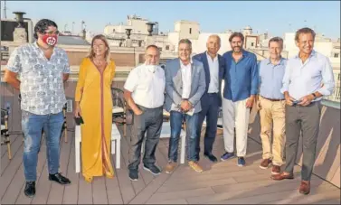  ??  ?? Diego Calvo, Mar Díaz, Relaño, Pepe Mata, Nicolás Lucero, Vicente Jiménez, Segurola y Valdano.