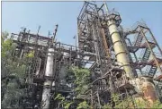  ??  ?? THE RUINS OF THE UNION CARBIDE PLANT IN BHOPAL. TOXIC WASTES ARE STILL STORED IN THE COMPOUND. MUJEEB FARUQUI/HT PHOTOS