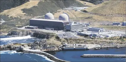  ?? JOE JOHNSTON/THE TRIBUNE VIA AP ?? AN AERIAL PHOTO OF THE DIABLO CANYON NUCLEAR POWER PLANT, south of Los Osos, in Avila Beach, Calif., is seen on June 20, 2010.