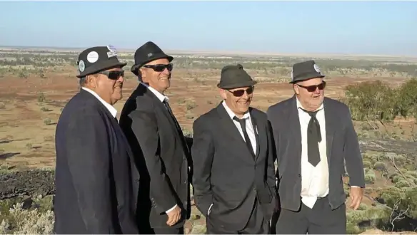  ?? PHOTO: NEV MADSEN ?? WINNERS ARE GRINNERS: The Booze Brothers (from left) Barry Stubbs, Royce Hodge, Scott Keenan and Grant Truscott on their way to winning the 2017 Road Boss Rally in the car 007.