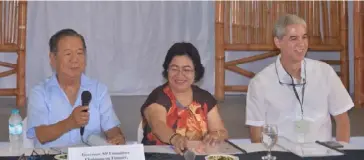  ?? CAPITOL PHOTOS ?? GOV. ALFREDO Marañon, Jr., PDC Secretary Dr. Ma. Lina Sanogal, Vice Gov. Eugenio Jose Lacson at the 2nd Quarter Provincial Developmen­t Council Meeting, Friday.