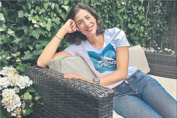  ?? FOTO: EFE ?? Garbiñe Muguruza, el día después de su gran victoria en Wimbledon. La caraqueña, sonriente. A sus 23 años ya dos títulos de Grand Slam y apuntando a muchos más logros