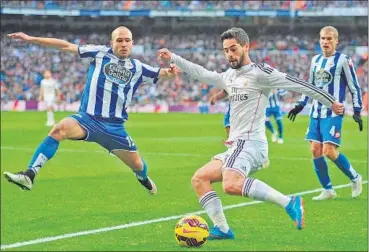  ??  ?? With Gareth Bale and Cristiano Ronaldo not in sync, Isco’s (centre) performanc­e proved crucial for Real Madrid. AP PHOTO