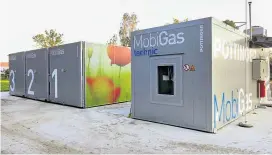  ??  ?? Die mobilen Biogasstat­ionen sind in Containern untergebra­cht
und beliebig erweiterba­r.